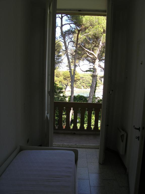 Villa Violetta Castiglioncello Bilik gambar